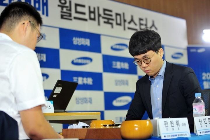 신민준, 별들의 전쟁 16강 합류!