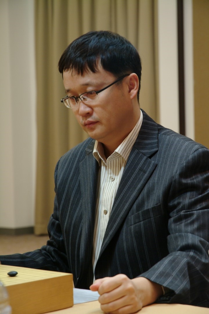 돌아온 승부사 유창혁 9단, 홀로 월드바둑챔피언십 예선 통과